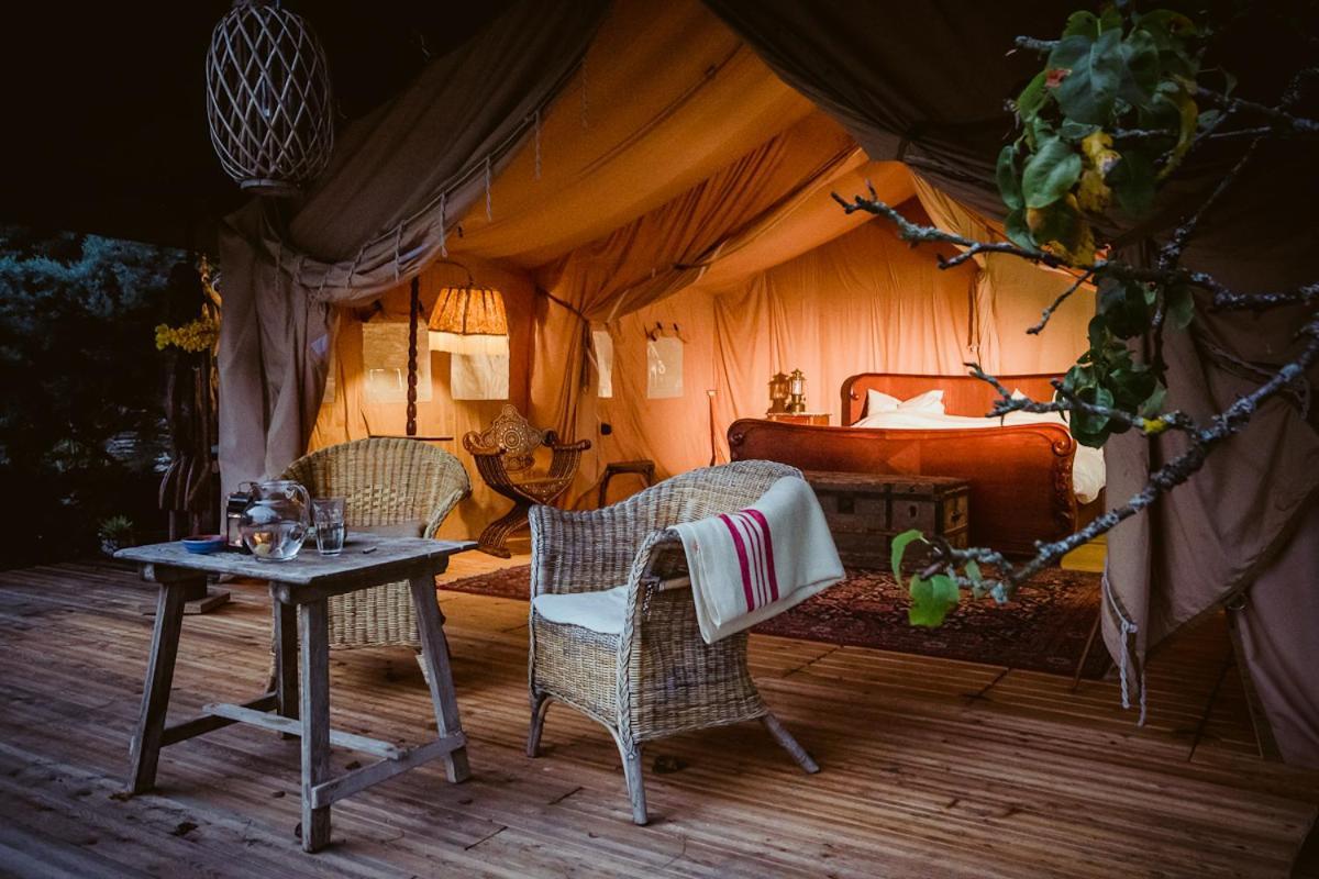 Moselglamping Hotel ทราเบิน-ทราร์บาค ภายนอก รูปภาพ