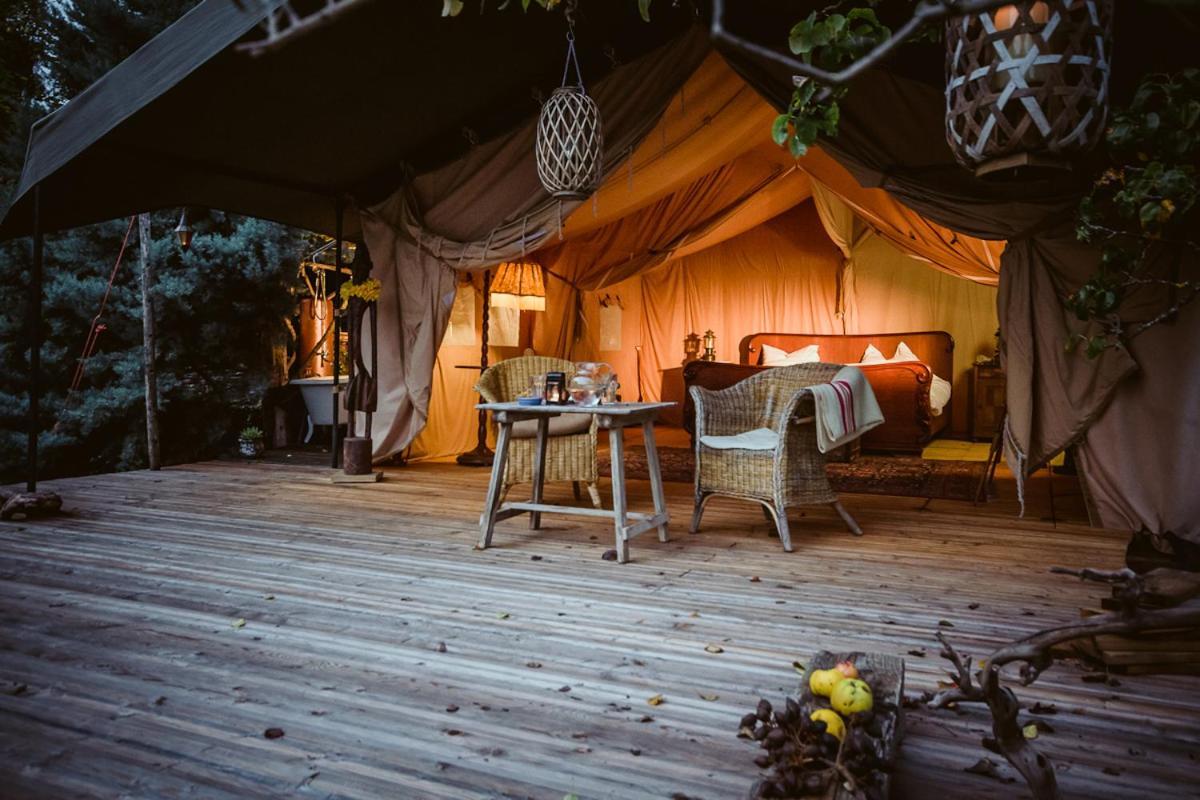 Moselglamping Hotel ทราเบิน-ทราร์บาค ภายนอก รูปภาพ